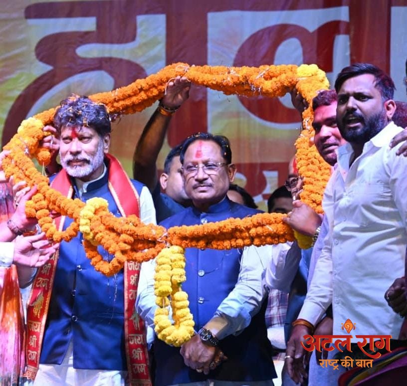 रायपुर : रंगों में घुला समरसता का संदेश: मुख्यमंत्री श्री विष्णु देव साय होली मिलन समारोह में हुए शामिल