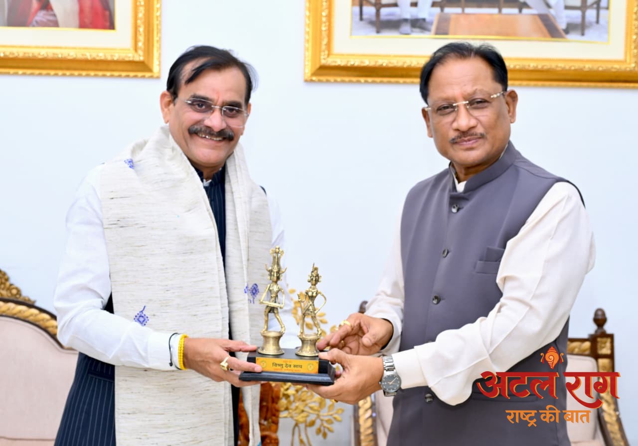 रायपुर : मुख्यमंत्री से सांसद श्री विष्णु दत्त शर्मा ने की सौजन्य मुलाकात