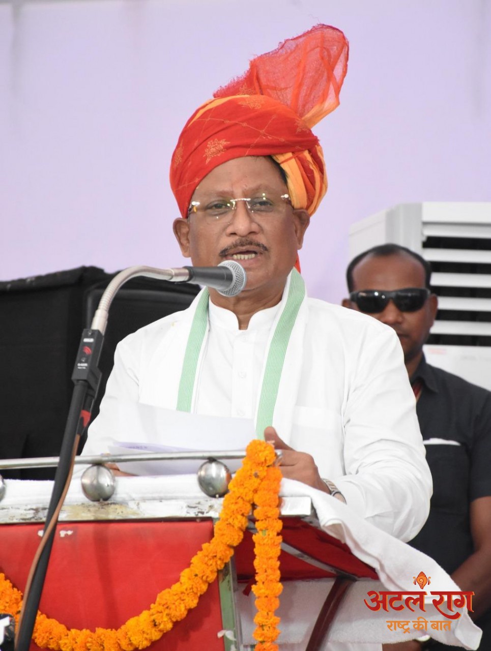 आम जनता से शालीनता से पेश आएं अधिकारी : सीएम साय 