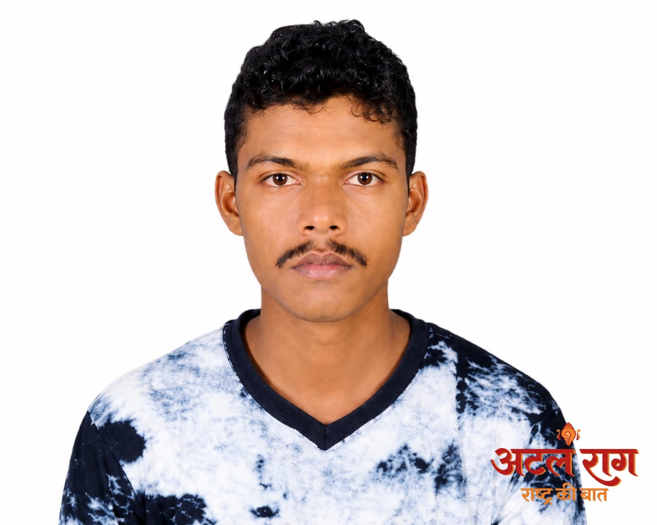  गौतम कुमार को तीन साल से लंबित आरसी बुक दिलाकर मुख्यमंत्री हेल्पलाइन ने दिलाई राहत