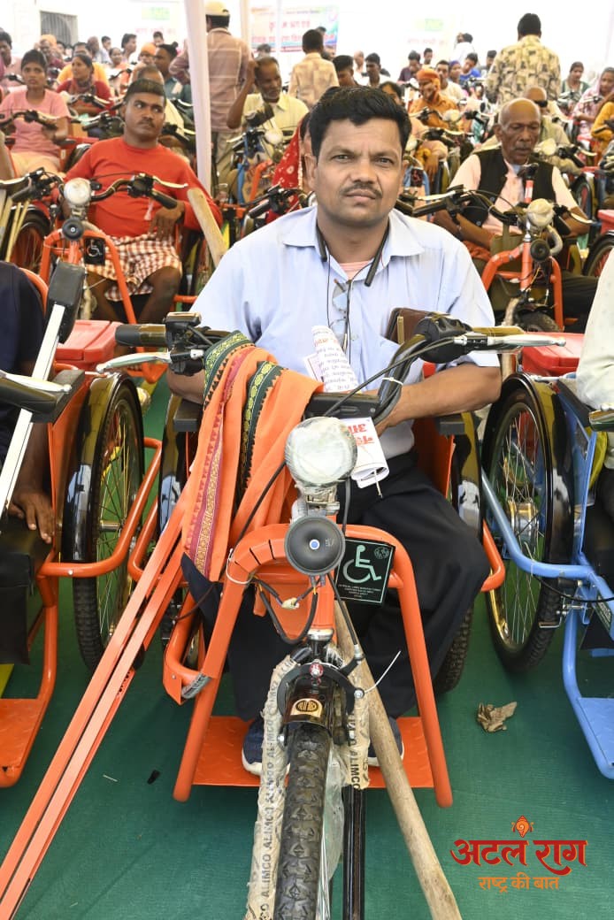 अब किसी का सहारा नहीं, अपने हौसलों के पहियों पर आगे बढ़ रहे बृहस्पति और विष्णु