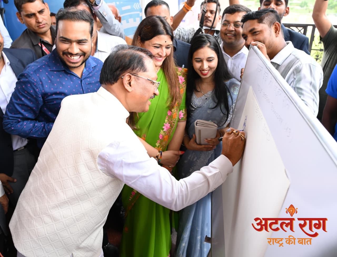 ग्रामीण विद्यार्थियों को आधुनिक तकनीकों से जोड़ना विकसित छत्तीसगढ़ की दिशा में महत्वपूर्ण कदम : मुख्यमंत्री विष्णुदेव साय