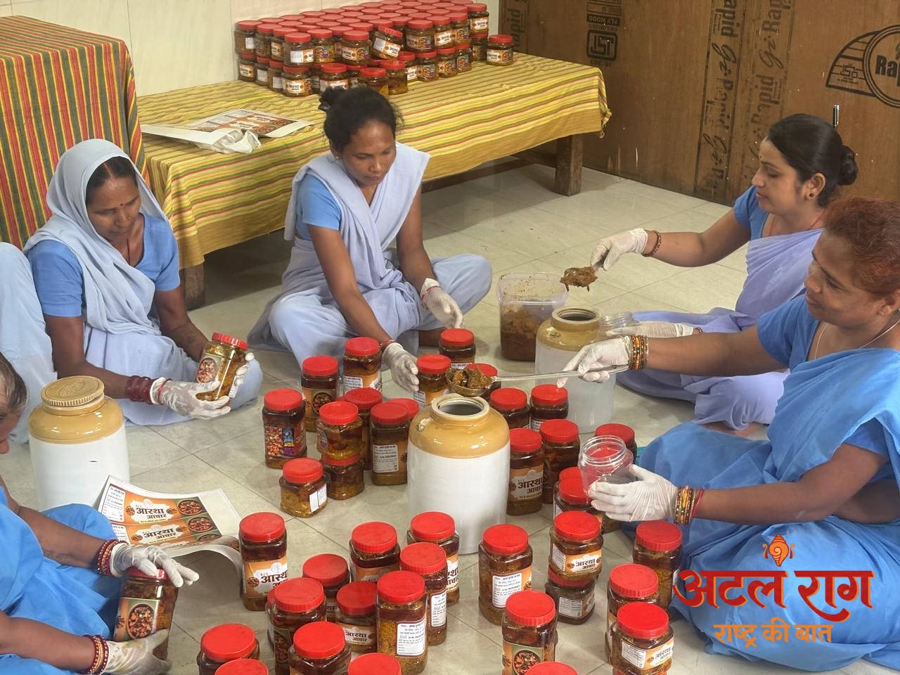 निश्चय कार्यक्रम से आत्मनिर्भर बन रहीं महिला बंदी