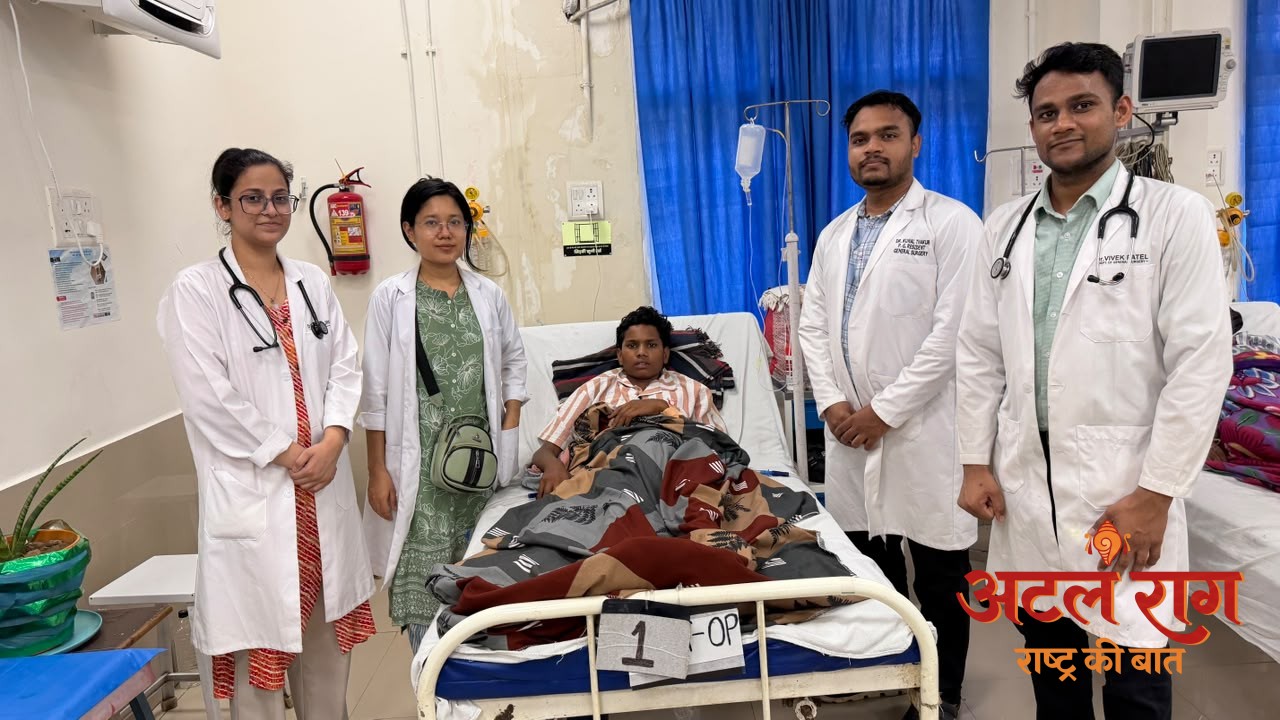 ’सिम्स बिलासपुर के चिकित्सकों की तत्परता से चाकू लगने से गंभीर घायल 15 वर्षीय किशोर को मिला नया जीवन’