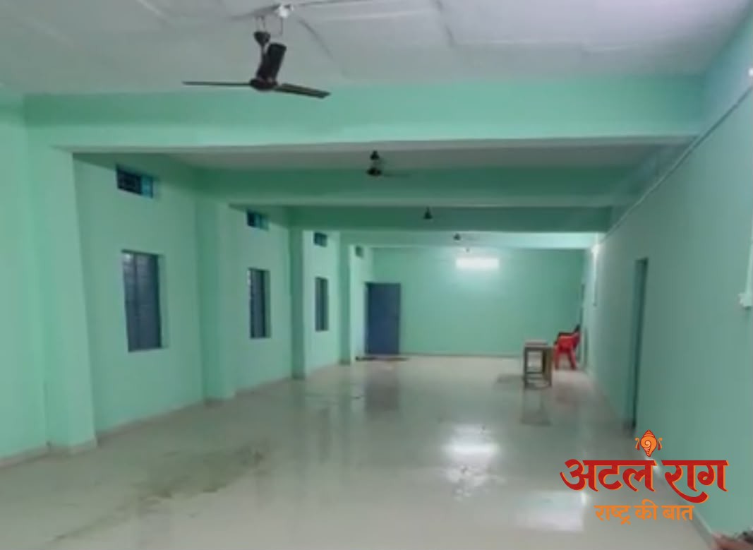 उप मुख्यमंत्री विजय शर्मा की पहल से वनांचल के लमनी और खुडि़या में 20-20 लाख रुपए की लागत से बने आधुनिक प्रतीक्षालय शेड