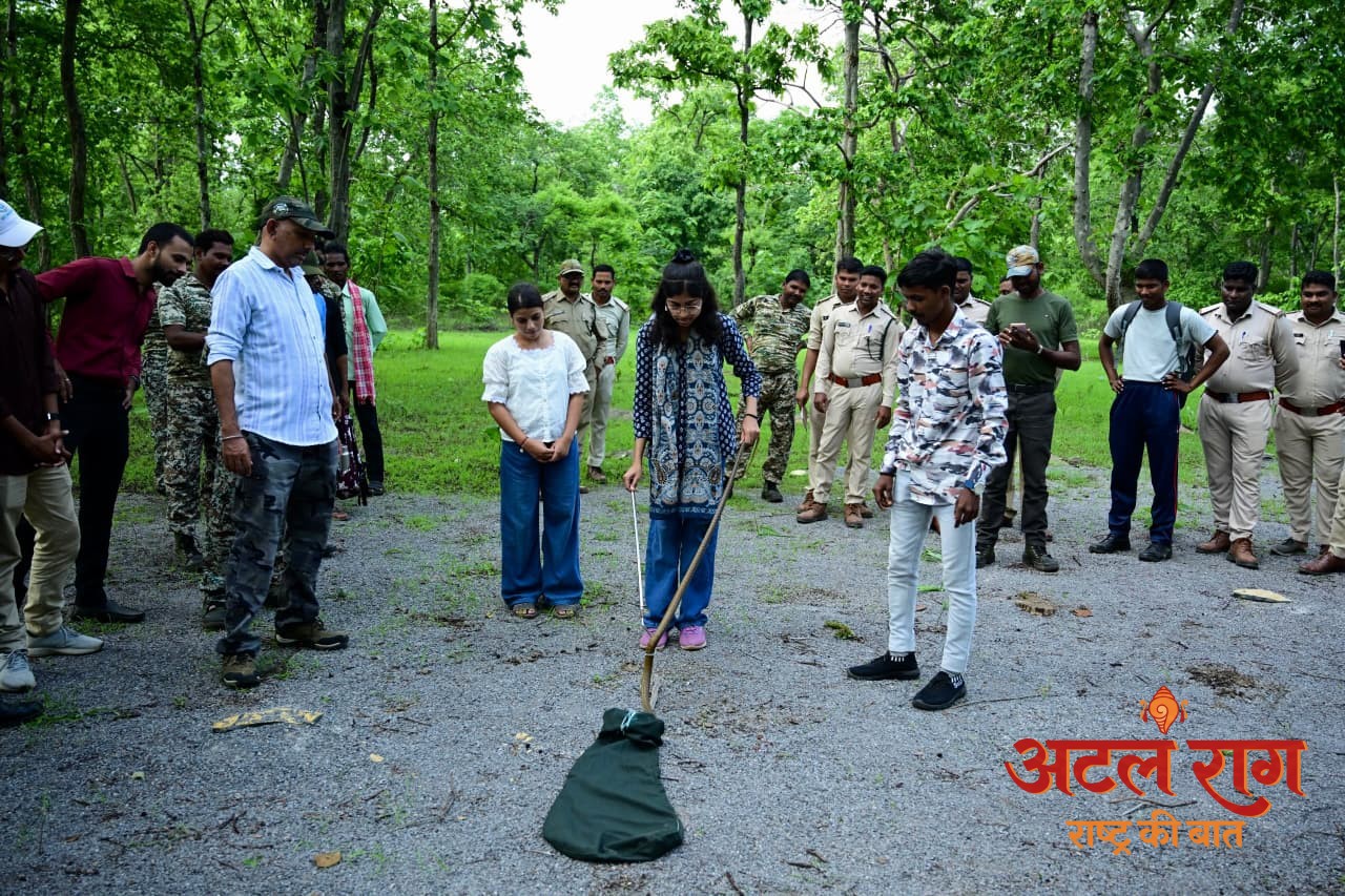 सांपों के साथ सह-अस्तित्व का संदेश, सोनबरसा में रेस्क्यू एवं जागरूकता कार्यशाला का आयोजन