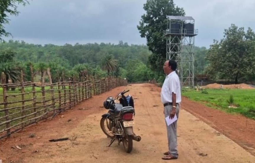 ​पगडंडी से पक्की सड़क तक पहुंचा अबुझमाड़