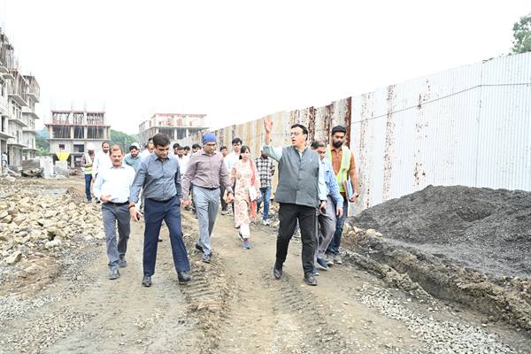 औद्योगिक अधोसंरचना का विकास भविष्य की आवश्यकताओं और निवेशकों की अपेक्षाओं के अनुरूप हो : अपर मुख्य सचिव श्री मंडलोई मंडीदीप औद्योगिक क्षेत्र में वर्किंग वूमेन हॉस्टल, स्पोर्ट्स पार्क एवं फ्लैटेड इंडस्ट्रीज परियोजनाओं का किया निरीक्षण