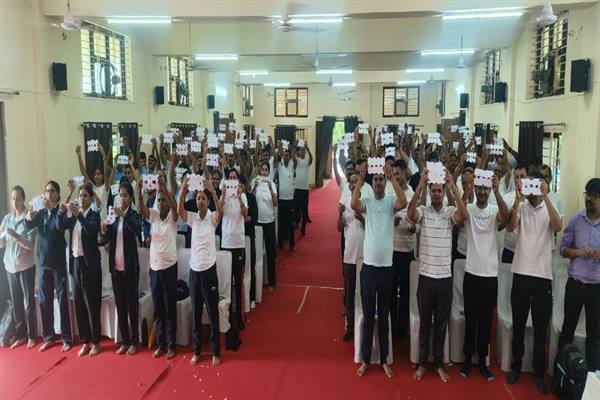 सिंहस्थ-2028 की तैयारियों को मिली नई दिशा प्रशिक्षणार्थियों को सॉफ्ट स्किल, मीडिया प्रबंधन एवं सुरक्षा रणनीति का दिया गया व्यावहारिक प्रशिक्षण प्रशिक्षण के पांचवें दिन तनाव प्रबंधन, मीडिया समन्वय एवं सुरक्षा व्यवस्था पर विशेषज्ञों ने साझा किए अनुभव