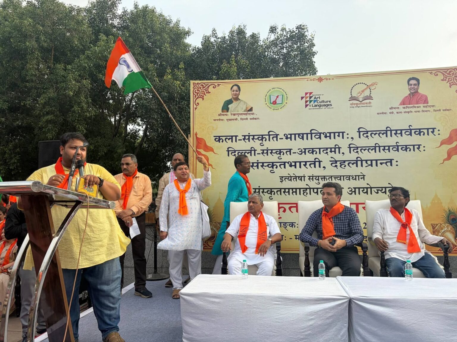 संस्कृत भारत की समृद्ध ज्ञान-विज्ञान, दर्शन, साहित्य और सांस्कृतिक परंपरा की जीवंत वाहक