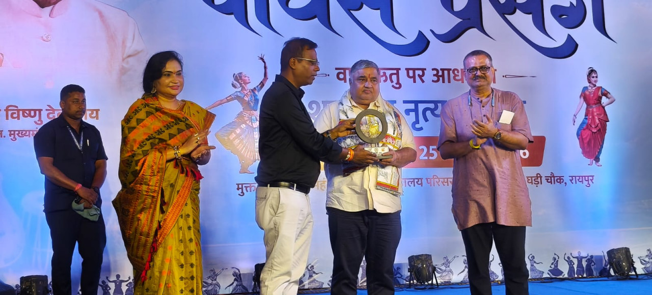 सुर, लय और नृत्य की मनमोहक प्रस्तुतियों के बीच ‘पावस प्रसंग’ का भव्य समापन, मुक्ताकाशी मंच पर उमड़ा दर्शकों का सैलाब