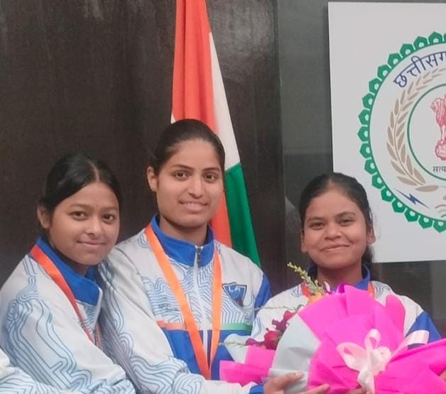 छग के रायगढ़ की तीन बेटियों ने अंतरराष्ट्रीय लैक्रॉस में बढ़ाया देश का मान