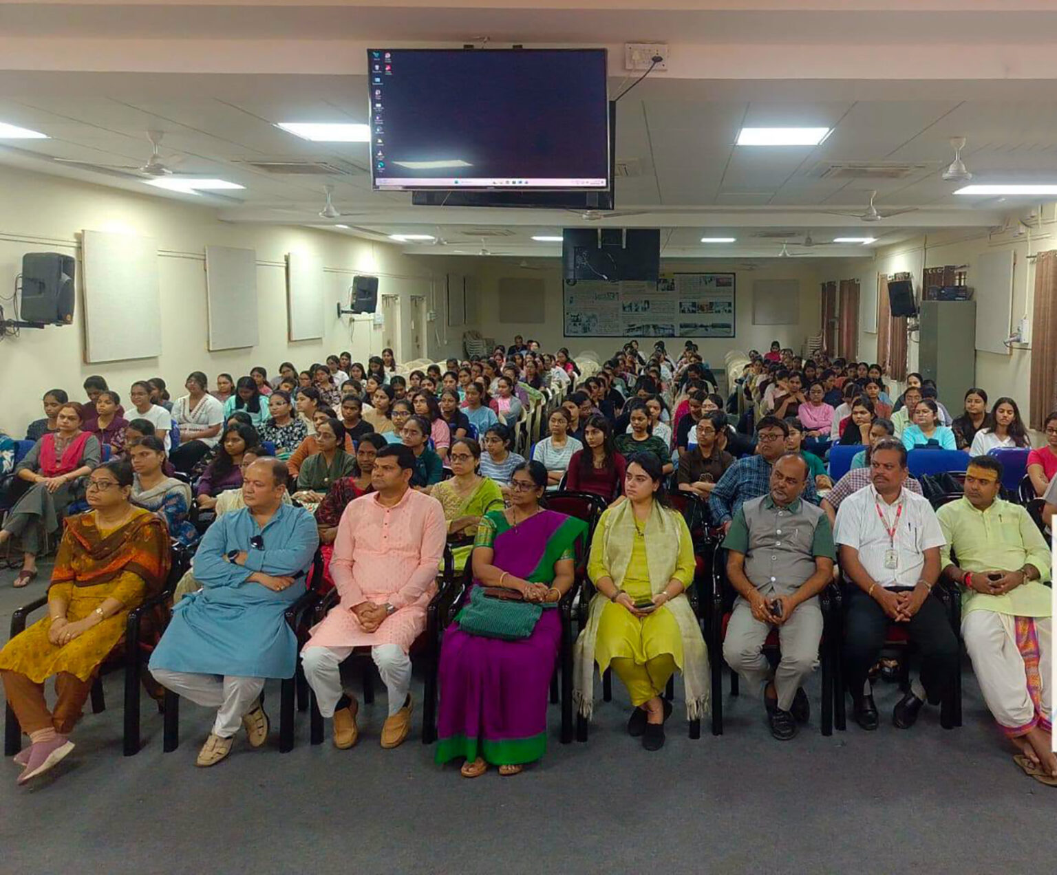 पराक्रम, त्याग और ज्ञान के समन्वय से ही युवा शक्ति निर्भय बन सकती है – बी. आर. शंकरानन्द जी