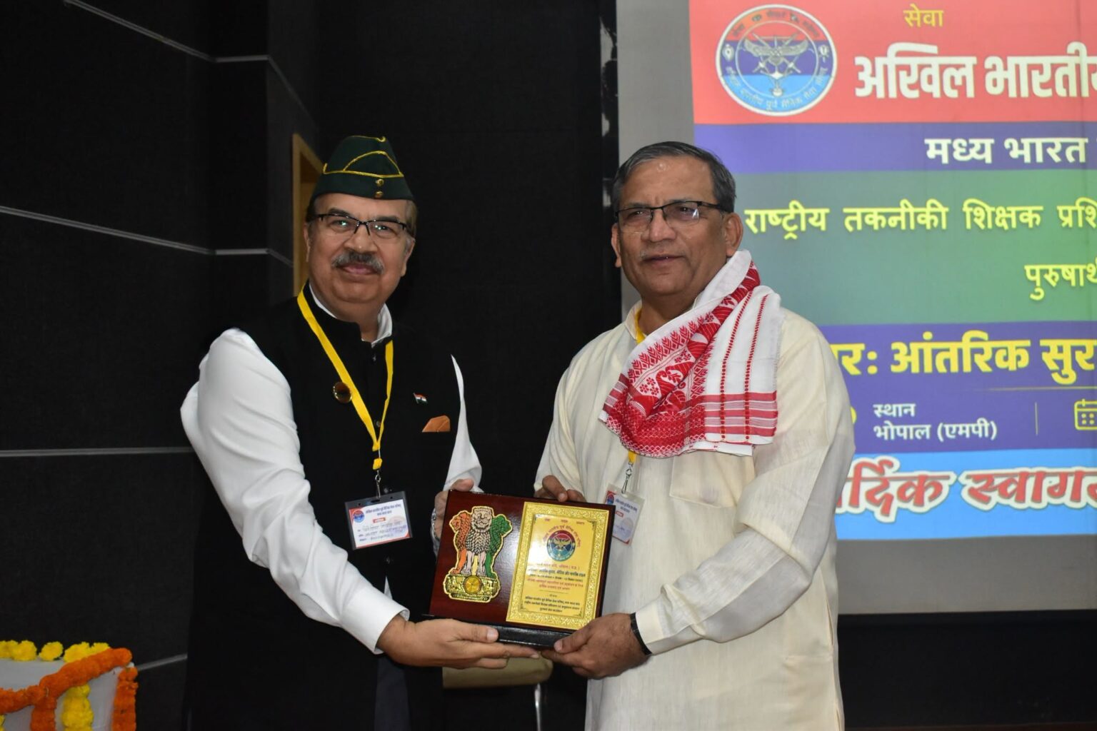 देश की आंतरिक सुरक्षा और सामाजिक चुनौतियों के प्रति जागरूक रहें युवा – प्रदीप जोशी जी 