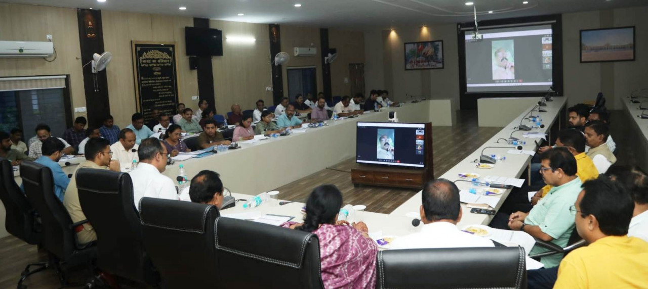 सेवा संकल्प अभियान के सफल क्रियान्वयन को लेकर प्रभारी मंत्री अरुण साव ने ली वर्चुअल बैठक