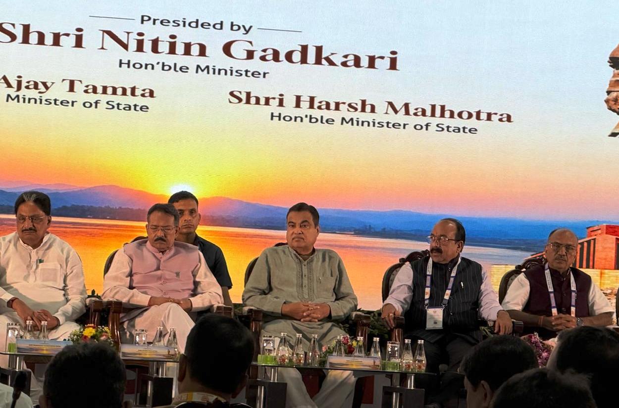 नर्मदा में सड़क विकास पर राष्ट्रीय मंथन, अरुण साव ने लिया हिस्सा 