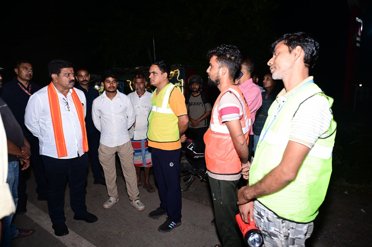 हाईवे पर पशु दिखे तो रुक गई डिप्टी सीएम विजय शर्मा की गाड़ी, पेट्रोलिंग वाहन मौके पर बुलाकर ली रेस्क्यू की रिपोर्ट