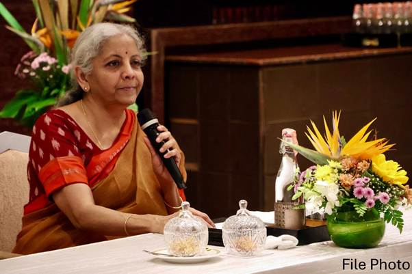 सिंगापुर के निवेशकों को भारत में निवेश का न्योता देंगी वित्त मंत्री निर्मला सीतारमण, राष्ट्रपति, प्रधानमंत्री और उपप्रधानमंत्री से करेंगी मुलाकात